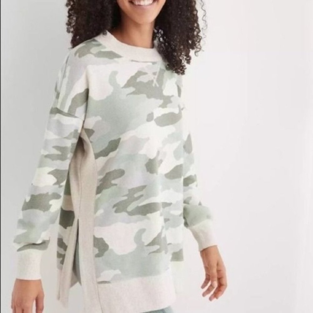 Aerie camo oversized sweater Small green and cream